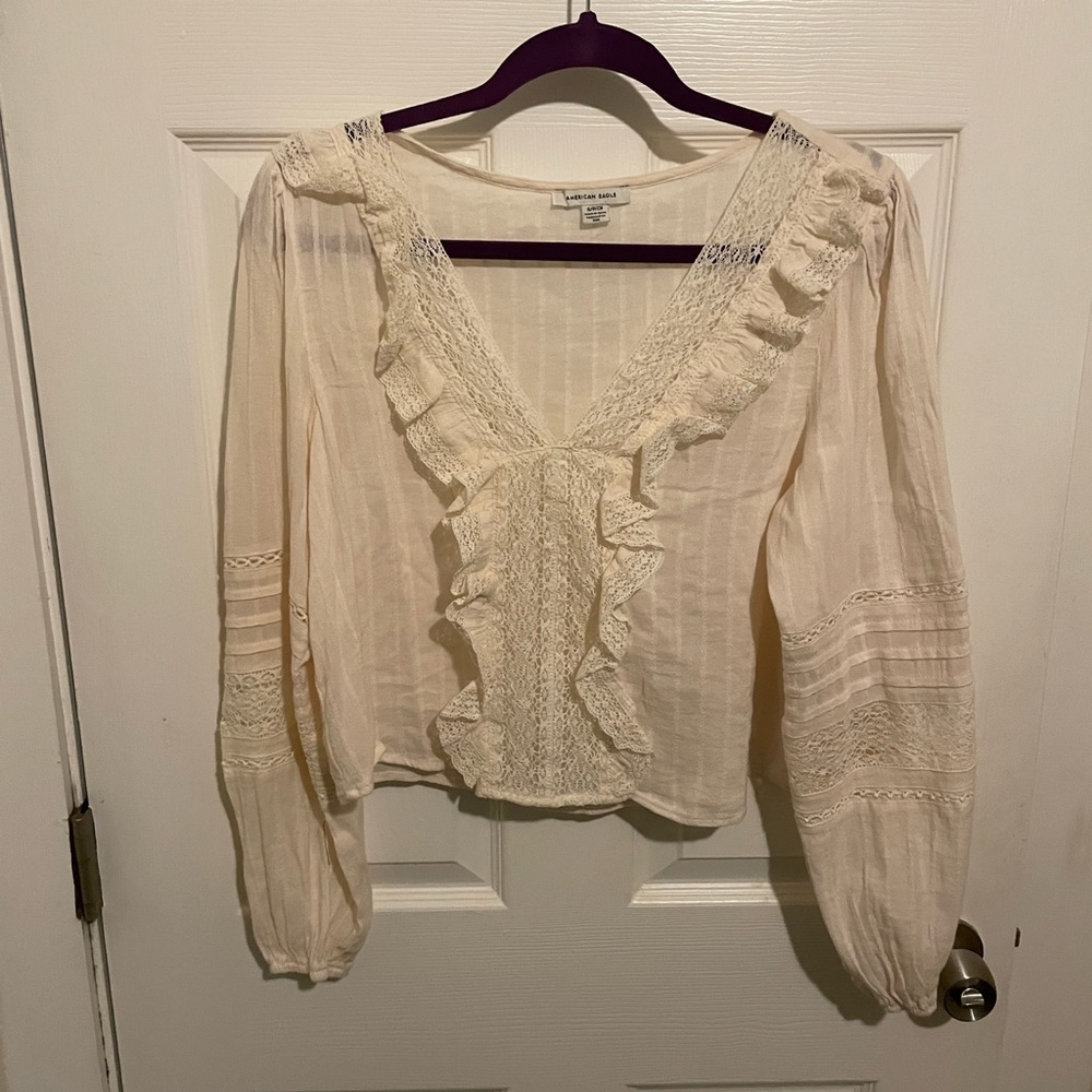 American Eagle cream long sleeve top